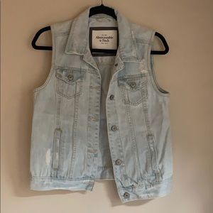 Abercrombie & Fitch Denim Vest